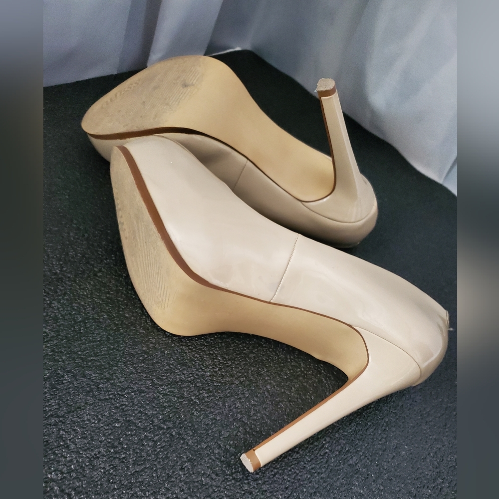 Guess Nude Platform Heels Pumps - Picture 3 of 6